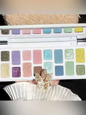 Pastel & Glitter Eyeshadow Palette in Multi-Color - Kohl’s